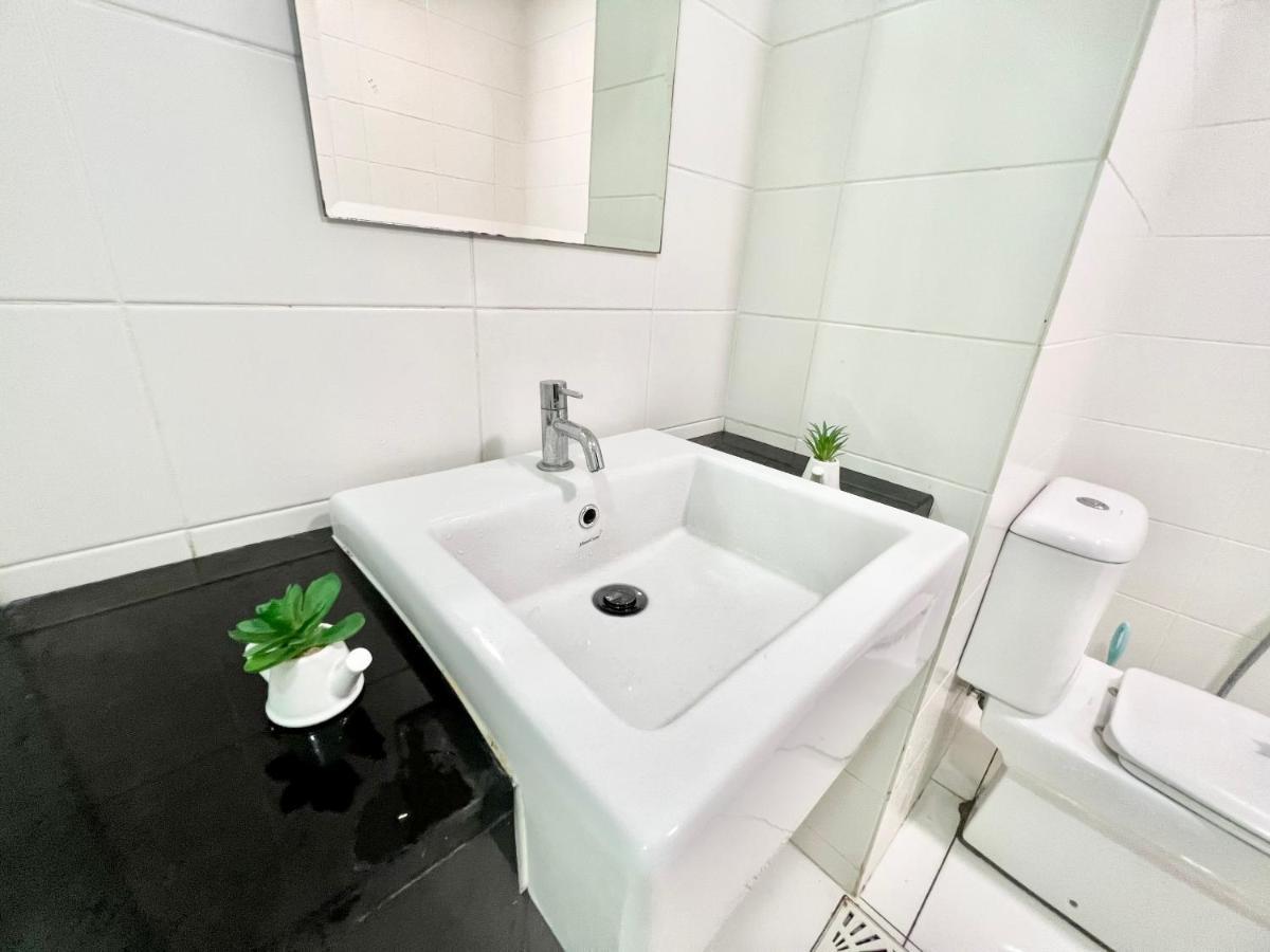 A 1-4 Pax Cozy Studio Tv Box Pool 100Mps Wifi 3 Bed Trefoil Setia Alam Luaran gambar