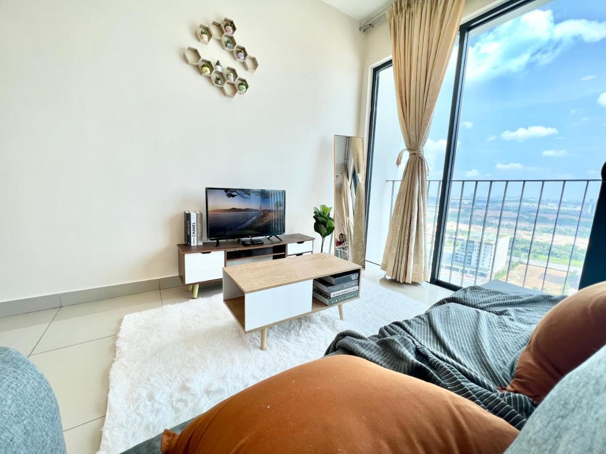A 1-4 Pax Cozy Studio Tv Box Pool 100Mps Wifi 3 Bed Trefoil Setia Alam Luaran gambar