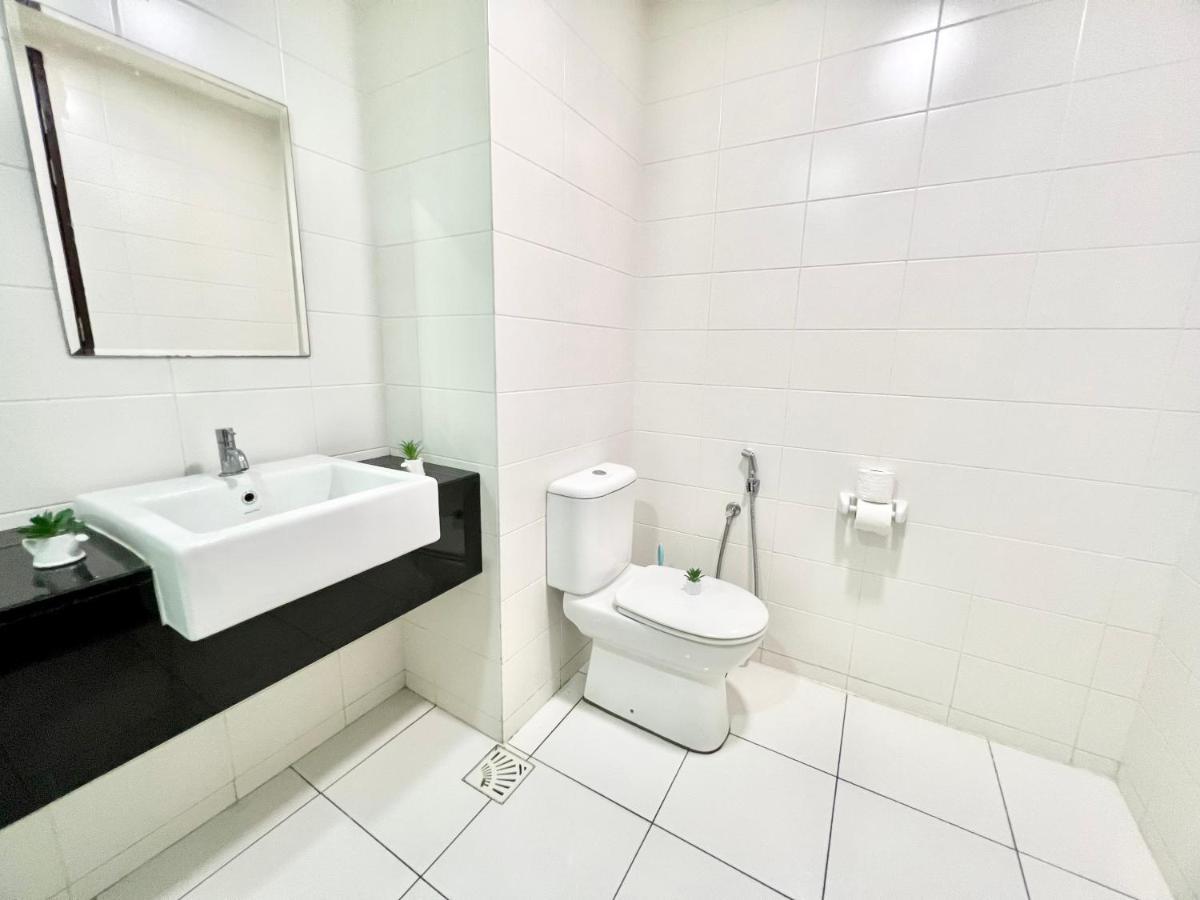 A 1-4 Pax Cozy Studio Tv Box Pool 100Mps Wifi 3 Bed Trefoil Setia Alam Luaran gambar